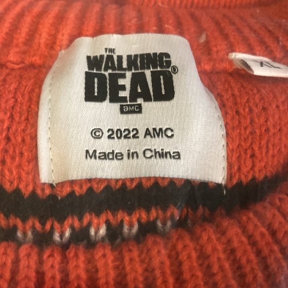 NIP Walking dead ugly sweater size XL , never worn . See pictures - Picture 3 of 8